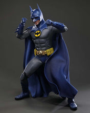 Load image into Gallery viewer, Hot Toys MMS834 The Flash 1/6th scale Batman (Blue &amp; Grey Suit) Collectible Figure [Hot Toys Exclusive]