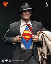 Load image into Gallery viewer, Preorder! INART Superman (1978) Superman and Clark Kent 1/6 scale Collectible Figure Set Premium Edition