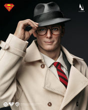 Load image into Gallery viewer, Preorder! INART Superman (1978) Superman and Clark Kent 1/6 scale Collectible Figure Set Premium Edition