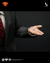 Load image into Gallery viewer, Preorder! INART Superman (1978) Superman and Clark Kent 1/6 scale Collectible Figure Set Premium Edition