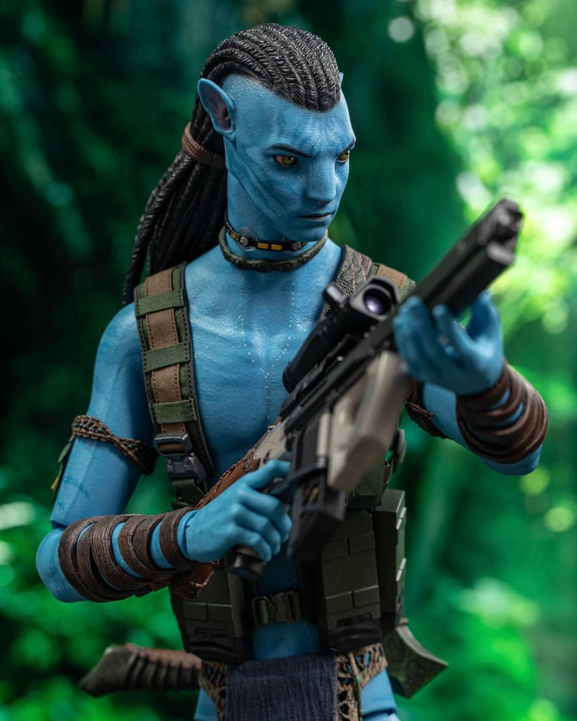 Hot Toys MMS684 Avatar The Way of Water Jake Sully Deluxe Edition 1/6 Scale Collectible Figure