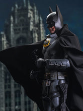 Load image into Gallery viewer, Hot Toys MMS897 The Flash Batman (Arctic Suit) 1/6th scale Collectible Figure