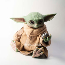 Load image into Gallery viewer, Hot Toys LMS016 Star Wars: The Mandalorian &amp; Grogu Grogu Life-Size Collectible Figure