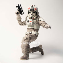 Load image into Gallery viewer, Hot Toys MMS845 Star Wars: The Mandalorian &amp; Grogu Imperial Remnant AT-AT Driver 1/6th scale Collectible Figure