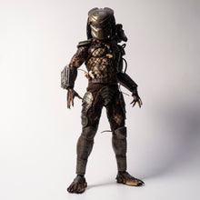 Load image into Gallery viewer, Hot Toys MMS817 Predator Predator (2.0) 1/6th scale Collectible Figure (Deluxe Version)