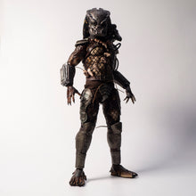 Load image into Gallery viewer, Hot Toys MMS817 Predator Predator (2.0) 1/6th scale Collectible Figure (Deluxe Version)