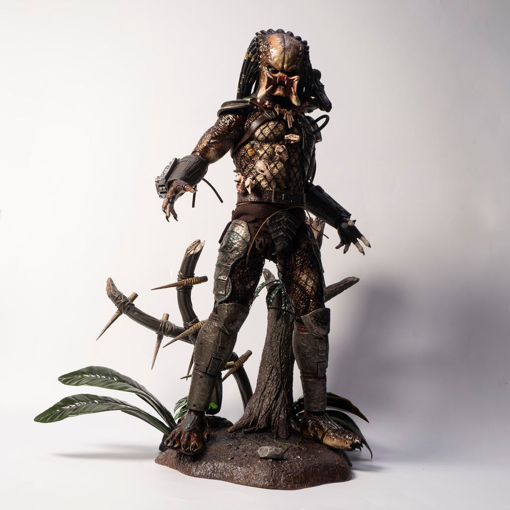 Hot Toys MMS817 Predator Predator (2.0) 1/6th scale Collectible Figure (Deluxe Version)