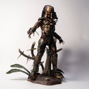 Hot Toys MMS817 Predator Predator (2.0) 1/6th scale Collectible Figure (Deluxe Version)