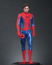Load image into Gallery viewer, Hot Toy MMS862 Spider-Man: No Way Home 1/6th scale Spider-Man (Final Swing Suit) Collectible Figure (Movie Promo Edition) [Hot Toys Exclusive]