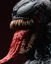 Load image into Gallery viewer, Hot Toys MMS626 Let There Be Carnage Venom 1/6th Scale Collectible Figure