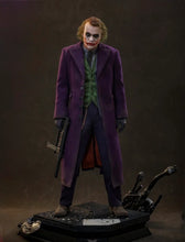 Load image into Gallery viewer, Preorder! Hot Toys QS028AE The Dark Knight The Joker (2.0) (Artisan Edition) [Hot Toys Exclusive] 1/4th scale Collectible Figure
