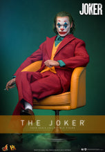 Load image into Gallery viewer, Hot Toys DX42 The Joker 2019 Joker (Standard Edition) 1/6 Scale Collectible Figure