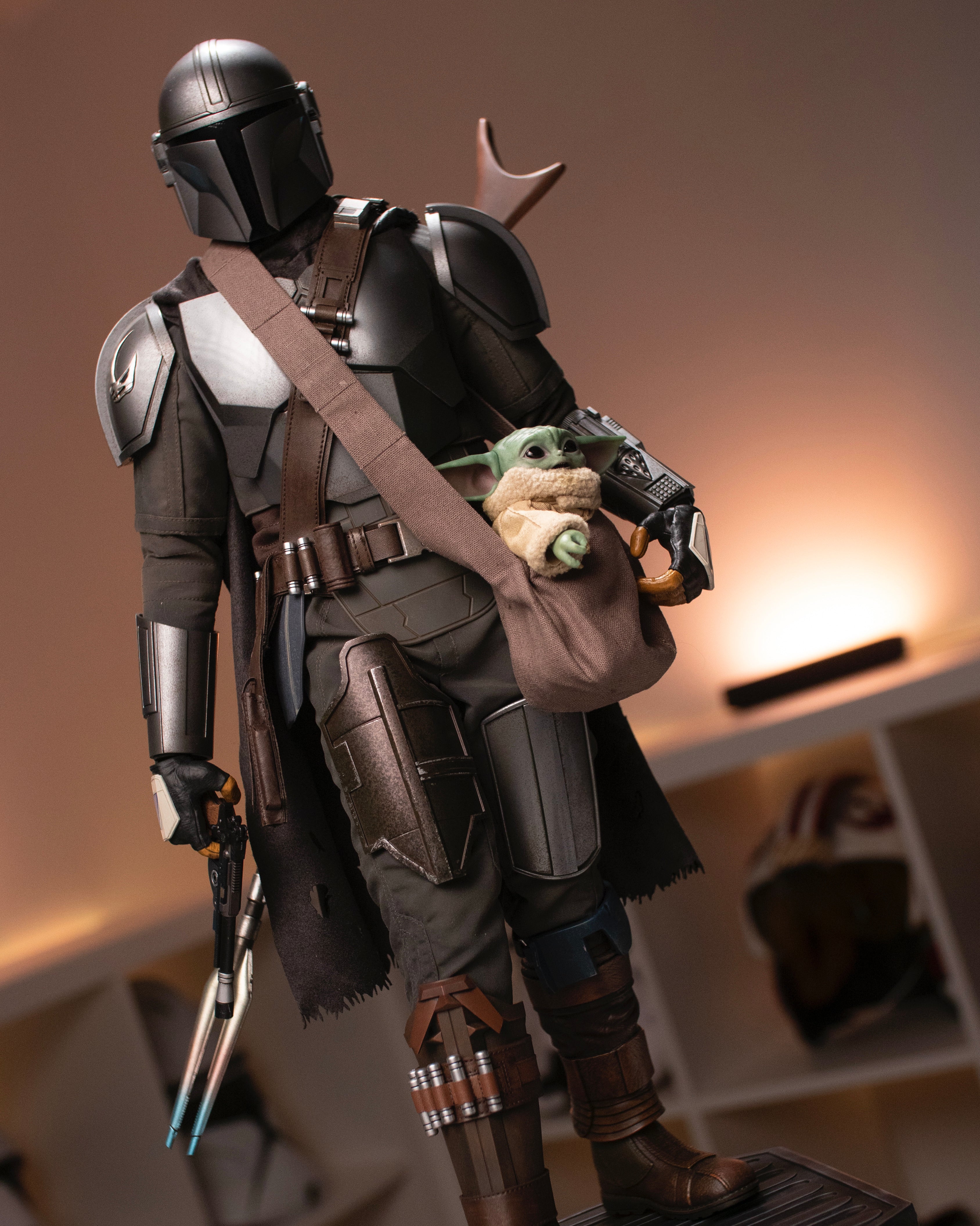 Hot toys QS017 The Mandalorian and the Child Deluxe version
