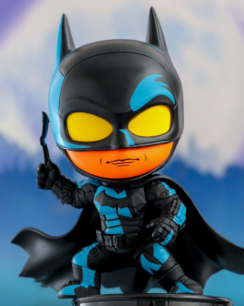 Hot toys The Batman Cosbaby Batman With Batarang Fluorescent Color Version