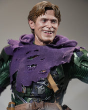 Load image into Gallery viewer, Hot Toys MMS674 Spiderman No Way Home Green Goblin Upgraded Suit 1/6 Scale Collectible Figure