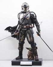 Load image into Gallery viewer, Hot toys TMS052 Star Wars The Mandalorian and Grogu Collectibles Set (Deluxe Version)