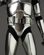 Load image into Gallery viewer, Hot toys MMS643 Star Wars Clone Trooper Chrome Version