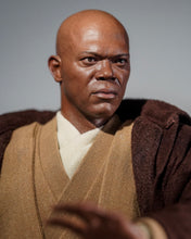 Load image into Gallery viewer, Hot Toys MMS681 Star Wars Attack of the Clones Mace Windu 1/6 Scale Collectible Figure