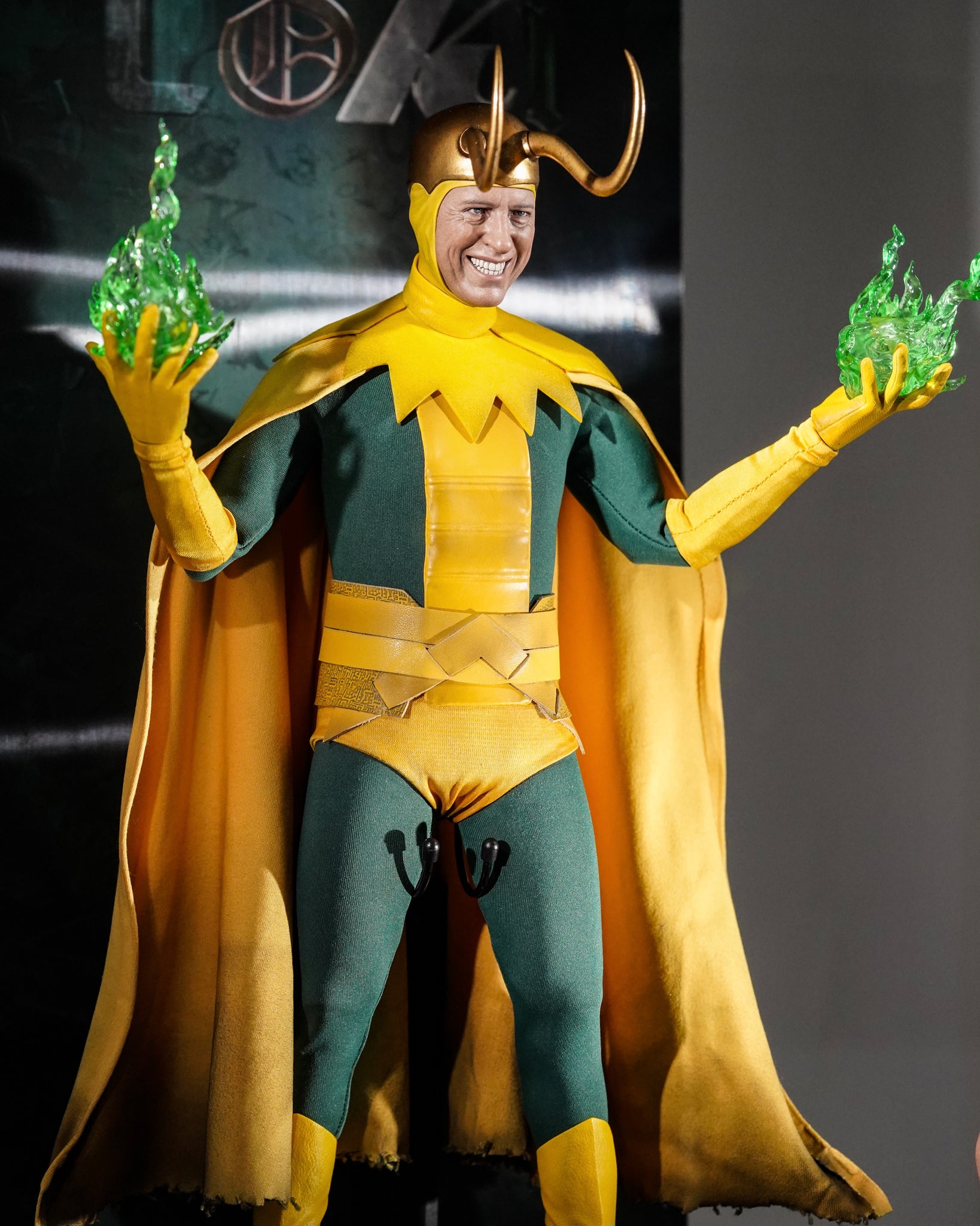 Hot Toys TMS073 Loki Classic Loki 1/6 Scale Collectible Figure