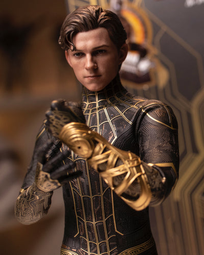 Hot toys MMS604 Spiderman No Way Home Black and Gold Suit