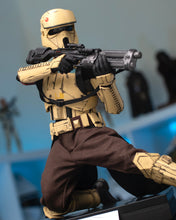 Load image into Gallery viewer, Hot toys MMS592 Rogue One A Star Wars Story Shoretrooper Squad Leader