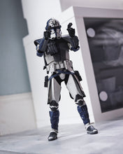 Load image into Gallery viewer, Hot Toys TMS064 Star Wars The Clone Wars Clone Trooper Jesse 1/6 Scale Collectible Figure
