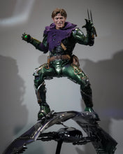 Load image into Gallery viewer, Hot Toys MMS674 Spiderman No Way Home Green Goblin Upgraded Suit 1/6 Scale Collectible Figure