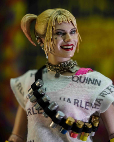 Hot toys MMS566 Birds of Prey Harley Quinn Caution Tape Jacket Version