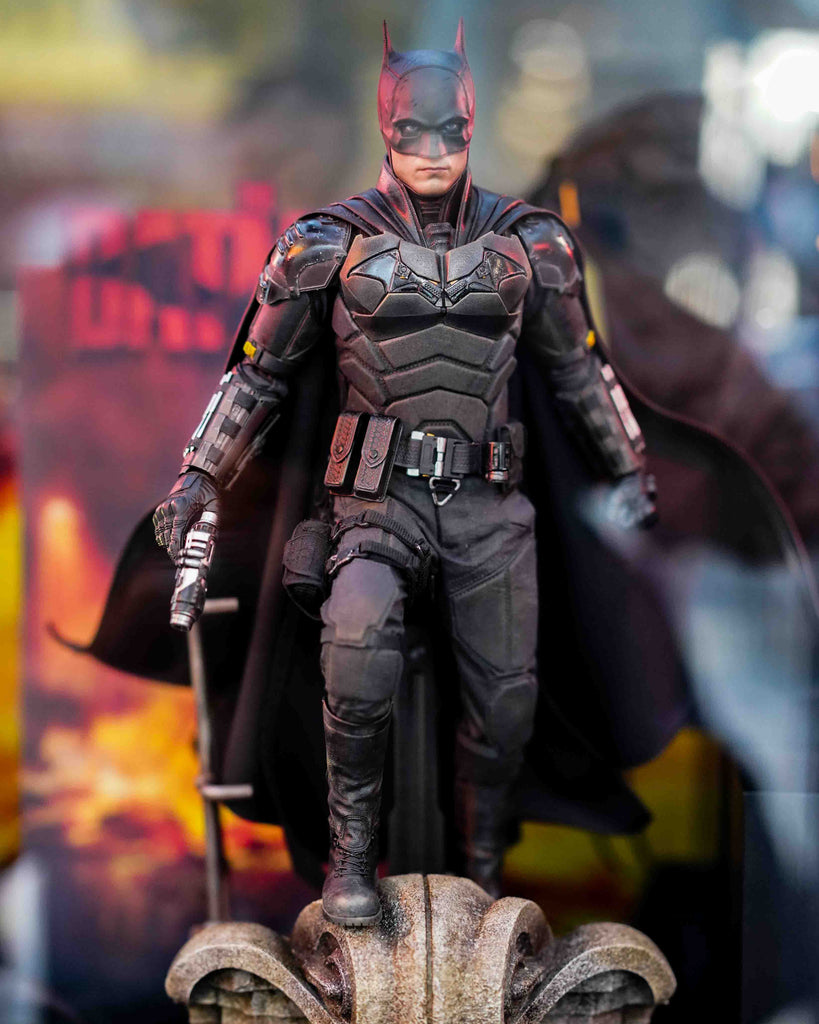 Hot Toys MMS639 DC The Batman (Deluxe Edition) 1/6 Scale Collectible Figure