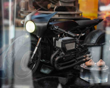 Load image into Gallery viewer, Hot Toys MMS642 DC The Batman Batcycle 1/6 Scale Vehicle