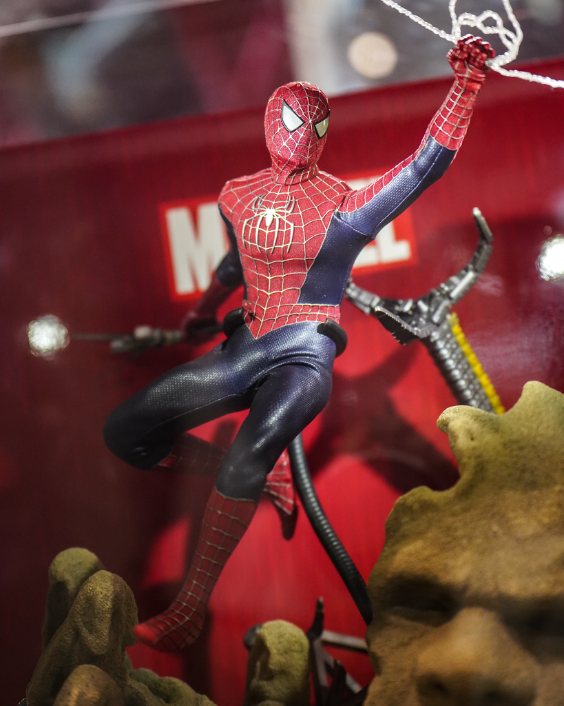 Hot Toys MMS661 Spiderman No Way Home Friendly Neighborhood Spider-Man(Regular Edition)