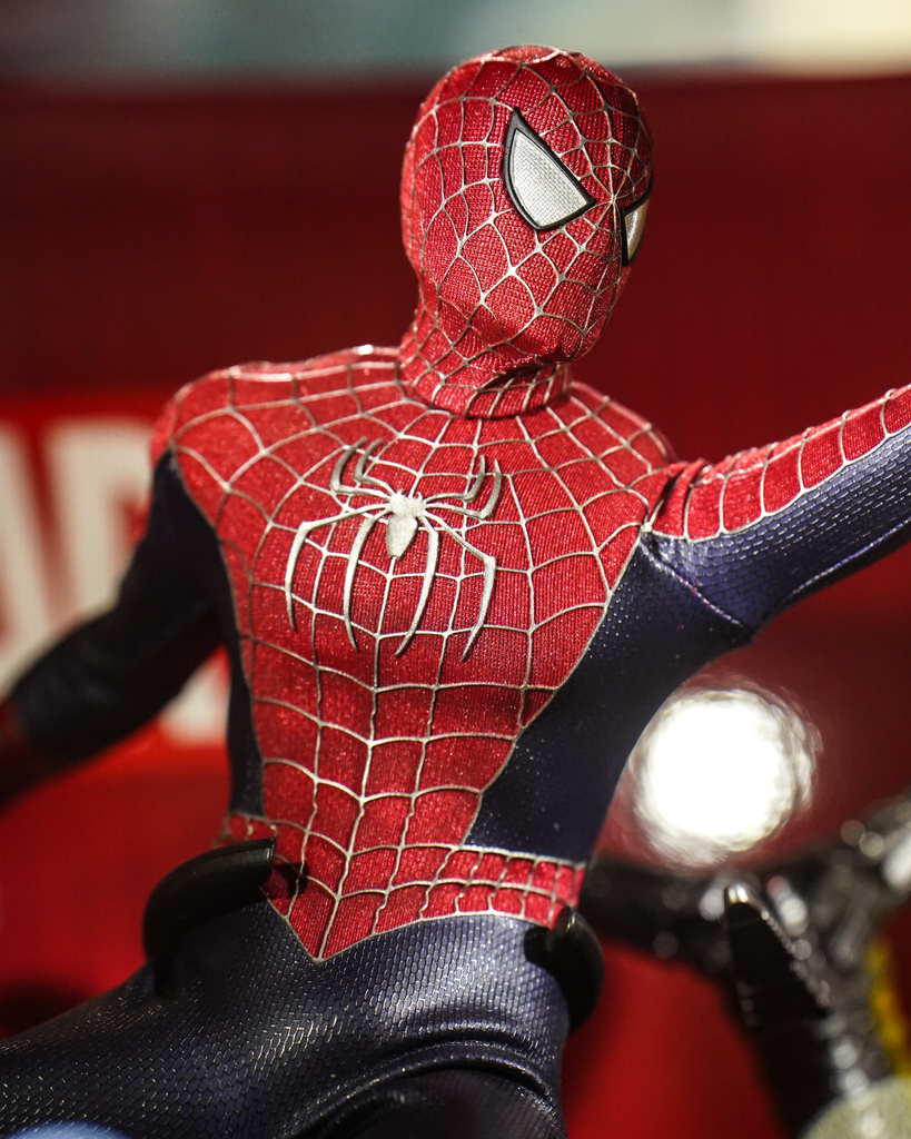 Hot Toys MMS661 Spiderman No Way Home Friendly Neighborhood Spider-Man(Regular Edition)