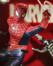 Load image into Gallery viewer, Hot Toys MMS661 Spiderman No Way Home Friendly Neighborhood Spider-Man(Regular Edition)