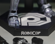 Load image into Gallery viewer, Hot Toys MMS669D49B RoboCop 1/6 Scale Collectible Figure Special Edition