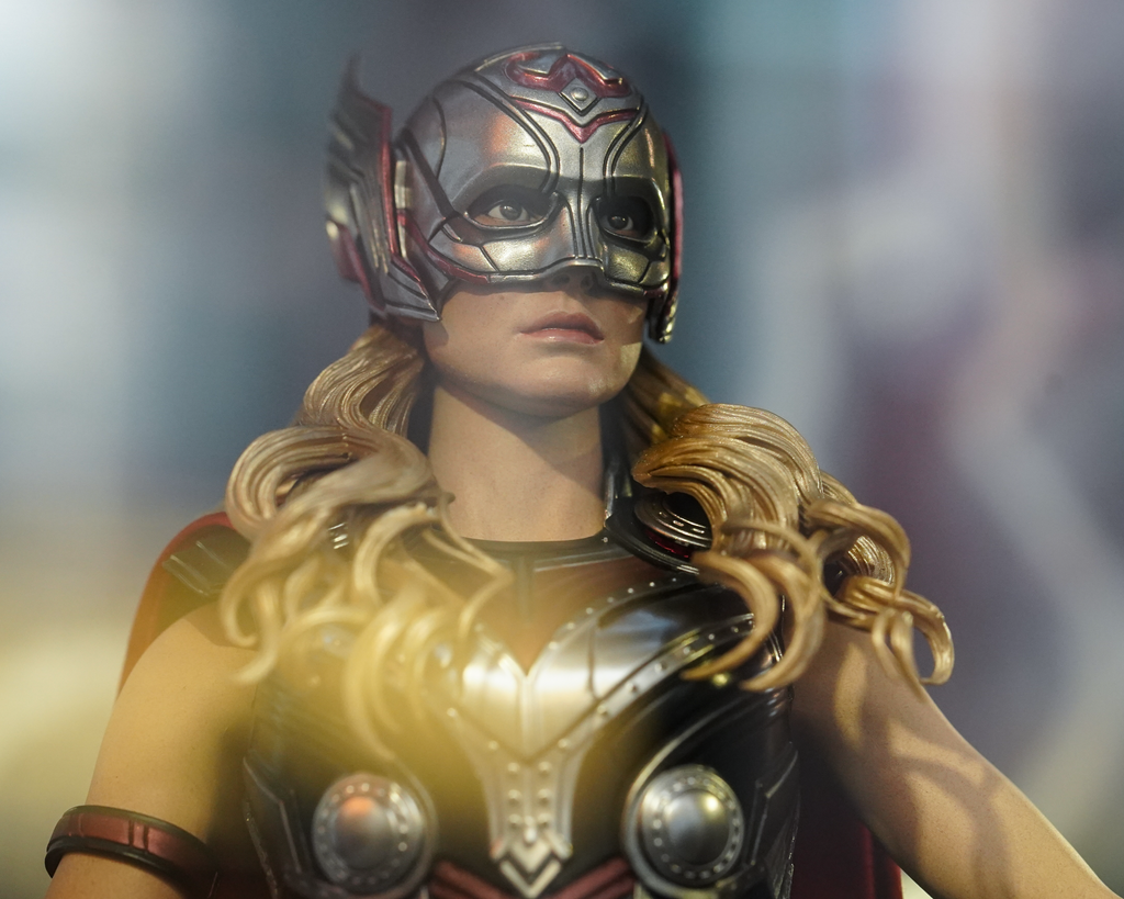 ホットトイズ MMS663b マイティ ソー Thor DX 1/6ボーナス付 ホット ホットトイズ MMS663b マイティ ソー Thor DX 1/6ボーナス付 ホット