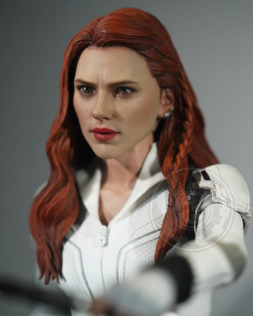 Hot toys MMS601 Black Widow Snow Suit