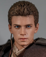 Load image into Gallery viewer, Hot Toys MMS677 Star Wars Attack of the Clones Anakin Skywalker 1/6 Scale Collectible Figure