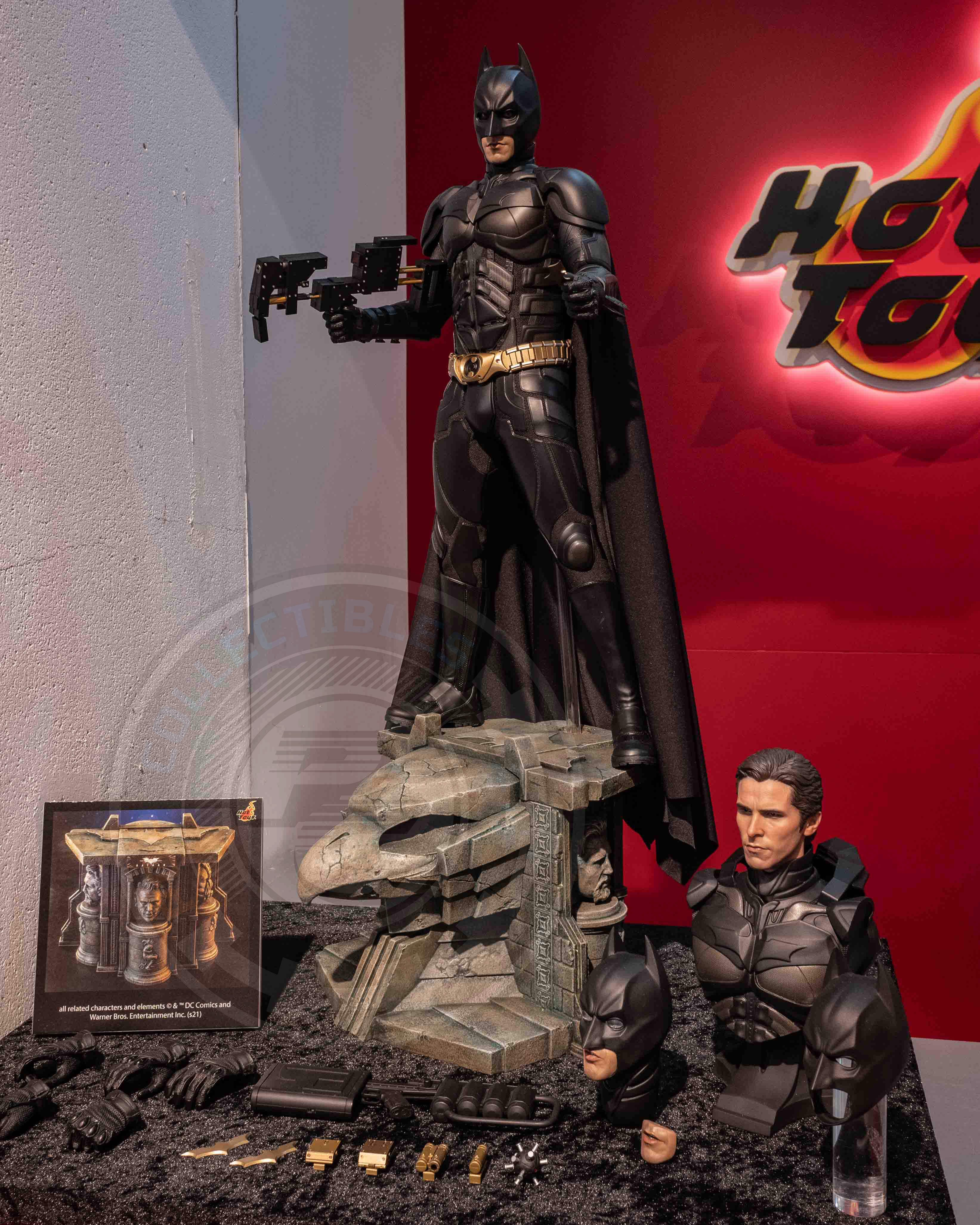 Hot toys QS019B The Dark Knight Trilogy Batman 1/4 Special Edition Hot toys QS019B The Dark Knight Trilogy Batman 1/4 Special Edition