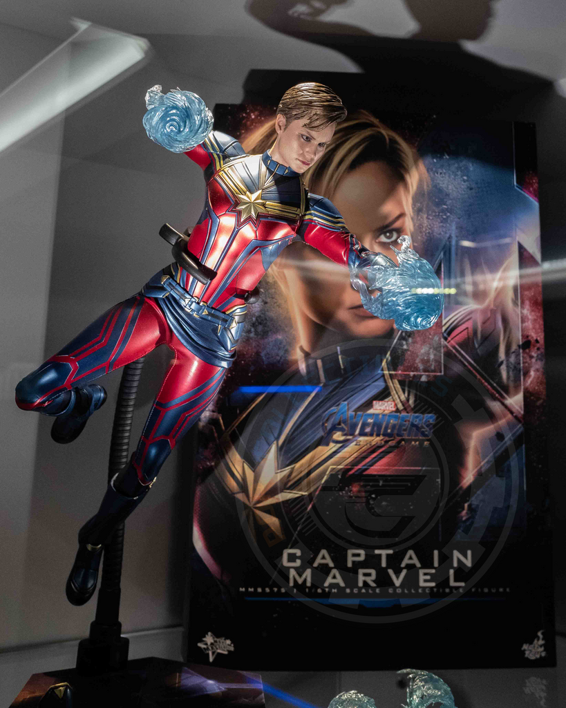 Captain marvel hot toys hot sale endgame