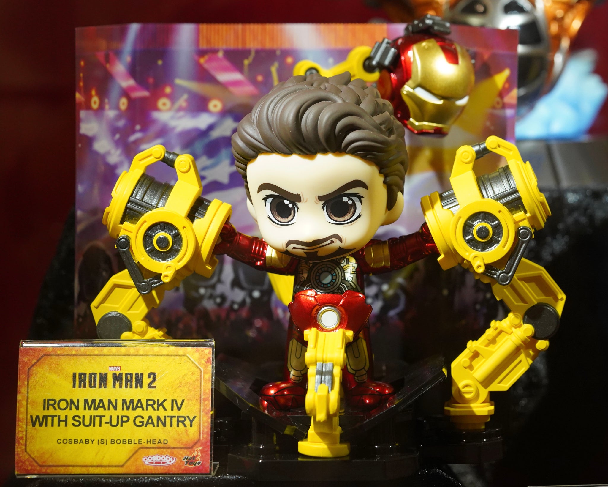 Hot toys COSB868 Iron Man Mark IV with Suit-Up Gantry Cosbaby (S)  Bobble-Head