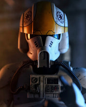 Load image into Gallery viewer, Hot Toys MMS648 Star Wars Attack of the Clones Clone Pilot 1/6 Scale Collectible Figure