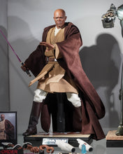 Load image into Gallery viewer, Hot Toys MMS681 Star Wars Attack of the Clones Mace Windu 1/6 Scale Collectible Figure