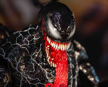 Load image into Gallery viewer, Hot toys MMS590 Venom (Exclusive Edition)