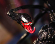 Load image into Gallery viewer, Hot toys MMS590 Venom (Exclusive Edition)