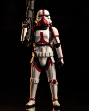 Load image into Gallery viewer, Hot Toys TMS012 Star Wars The Mandalorian Incinerator Trooper