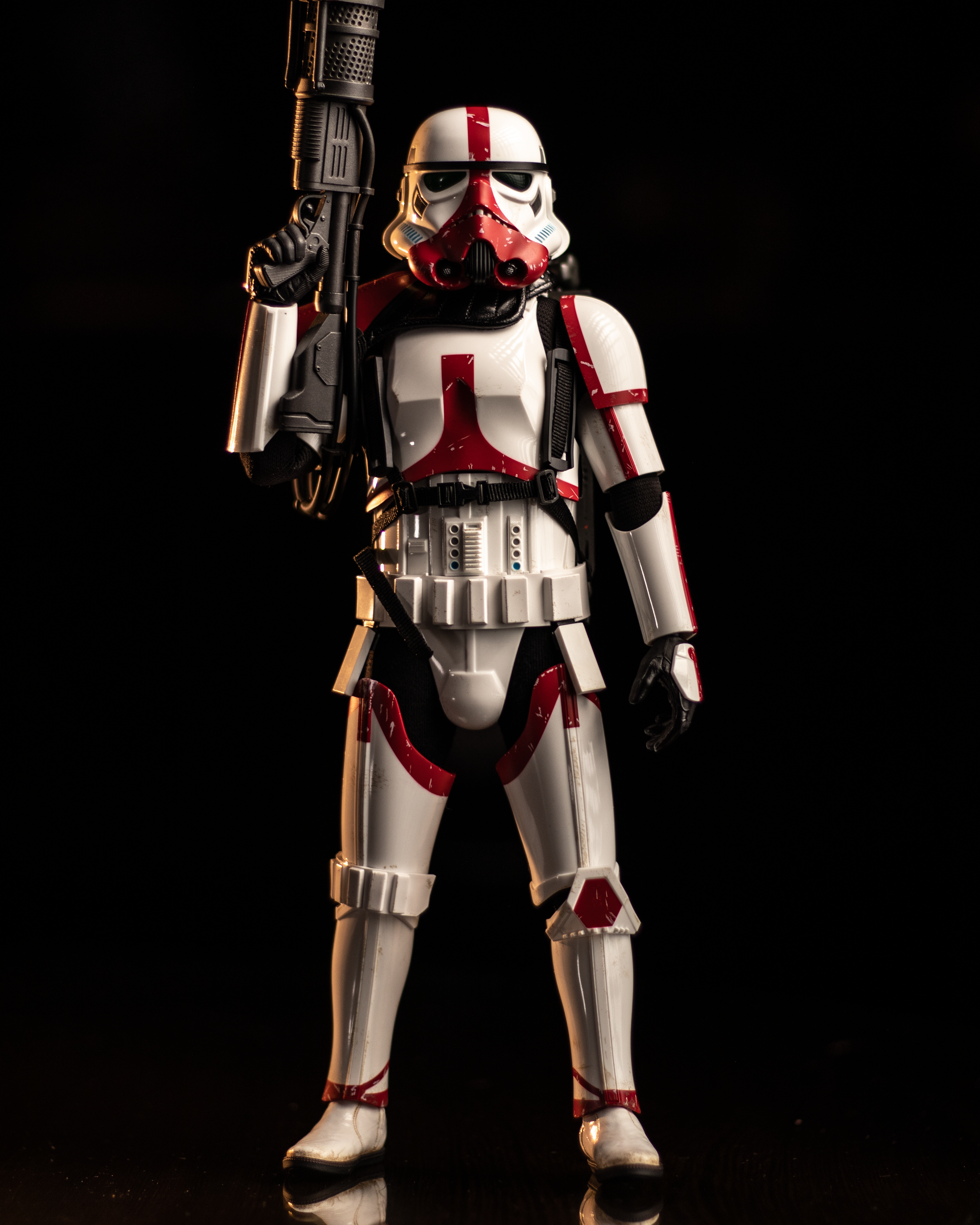 Hot Toy store Incenerator Trooper