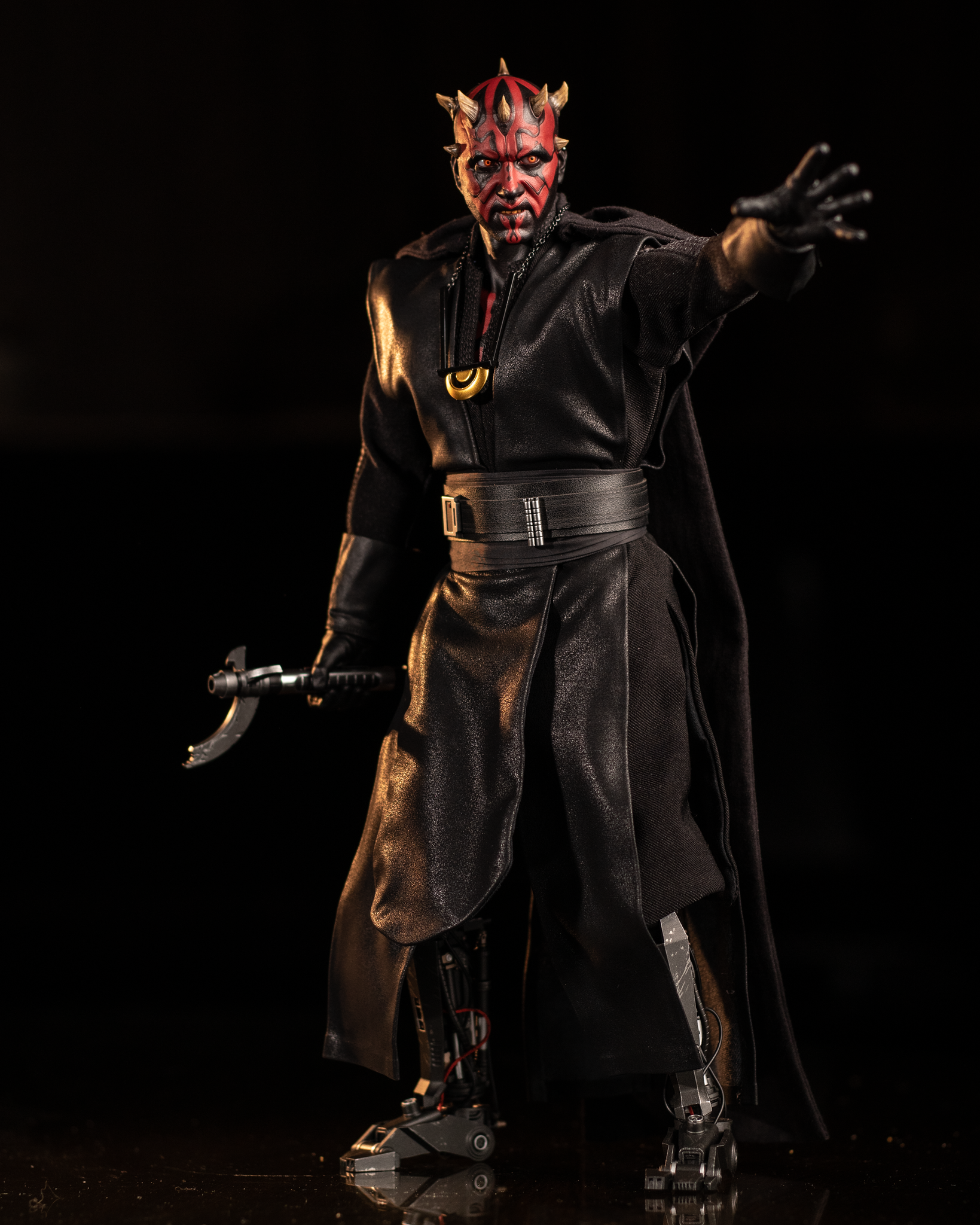 Darth maul hot sale solo action figure