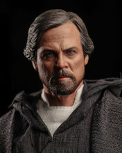 Load image into Gallery viewer, Hot toys MMS507 Star Wars The Last Jedi Luke Skywalker Crait