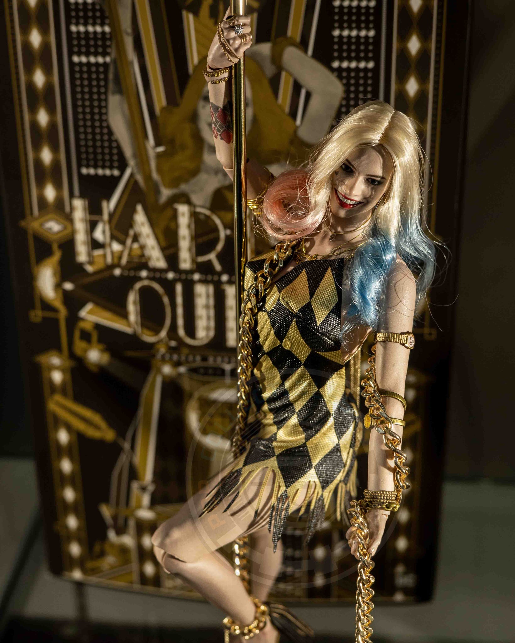 Hot toys MMS439 DC The Suicide Squad Harley Quinn Dancer version Pop Collectibles Hot toys MMS439 DC The Suicide Squad Harley Quinn Dancer version Pop Collectibles