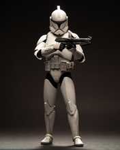 Load image into Gallery viewer, Hot toys MMS647 Star Wars Attack of the Clones Clone Trooper